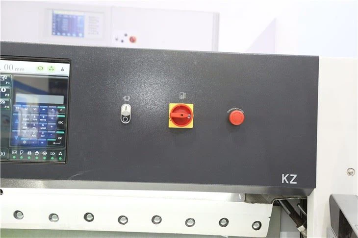 1R8A5424